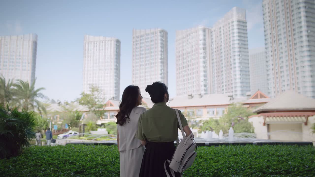 我觉得和新加坡 差不多啊