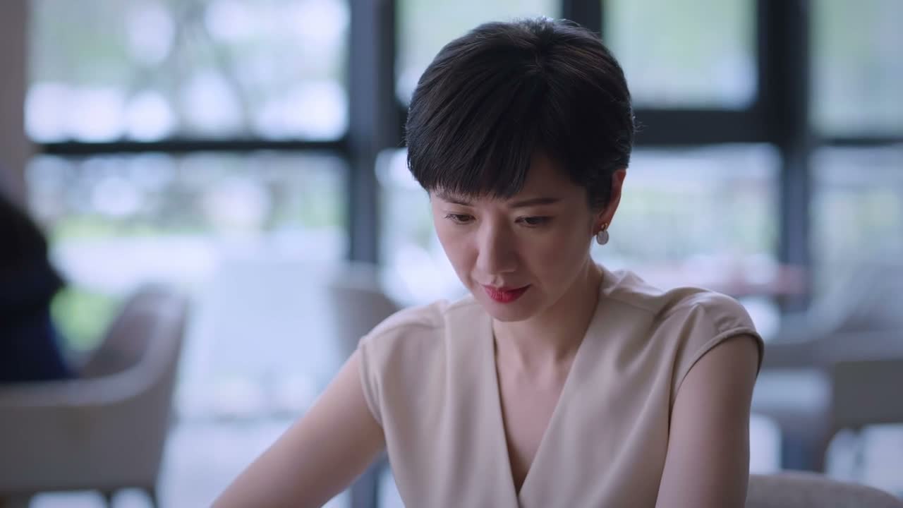 走路都得人搀着