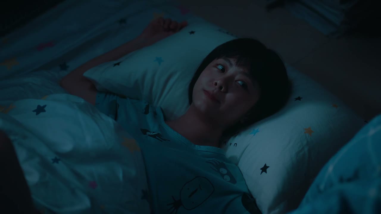都开始瞒着自己妹妹了