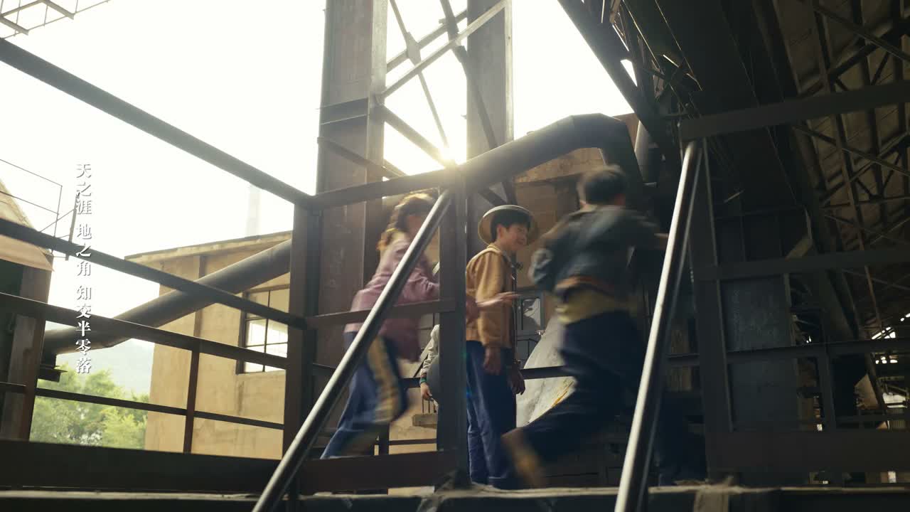 见了我们这帮野小子都躲着走