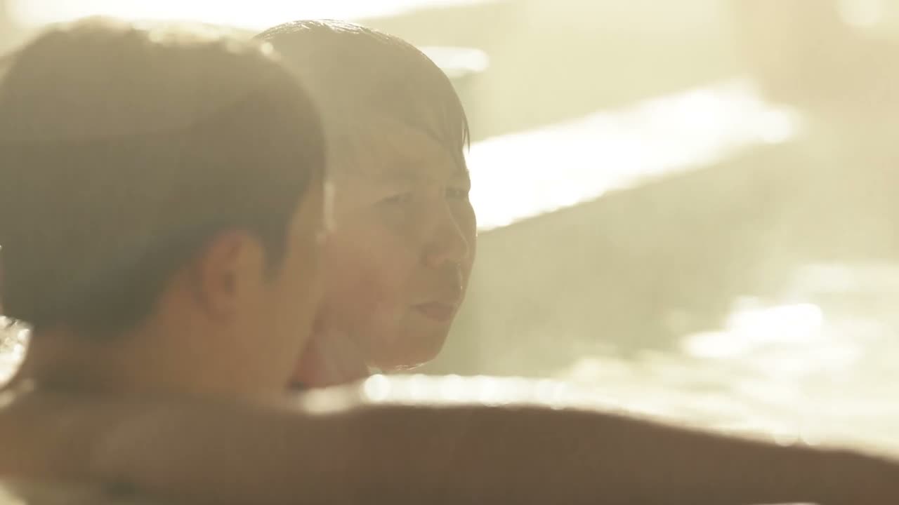 那我爸不就一个人住了吗
