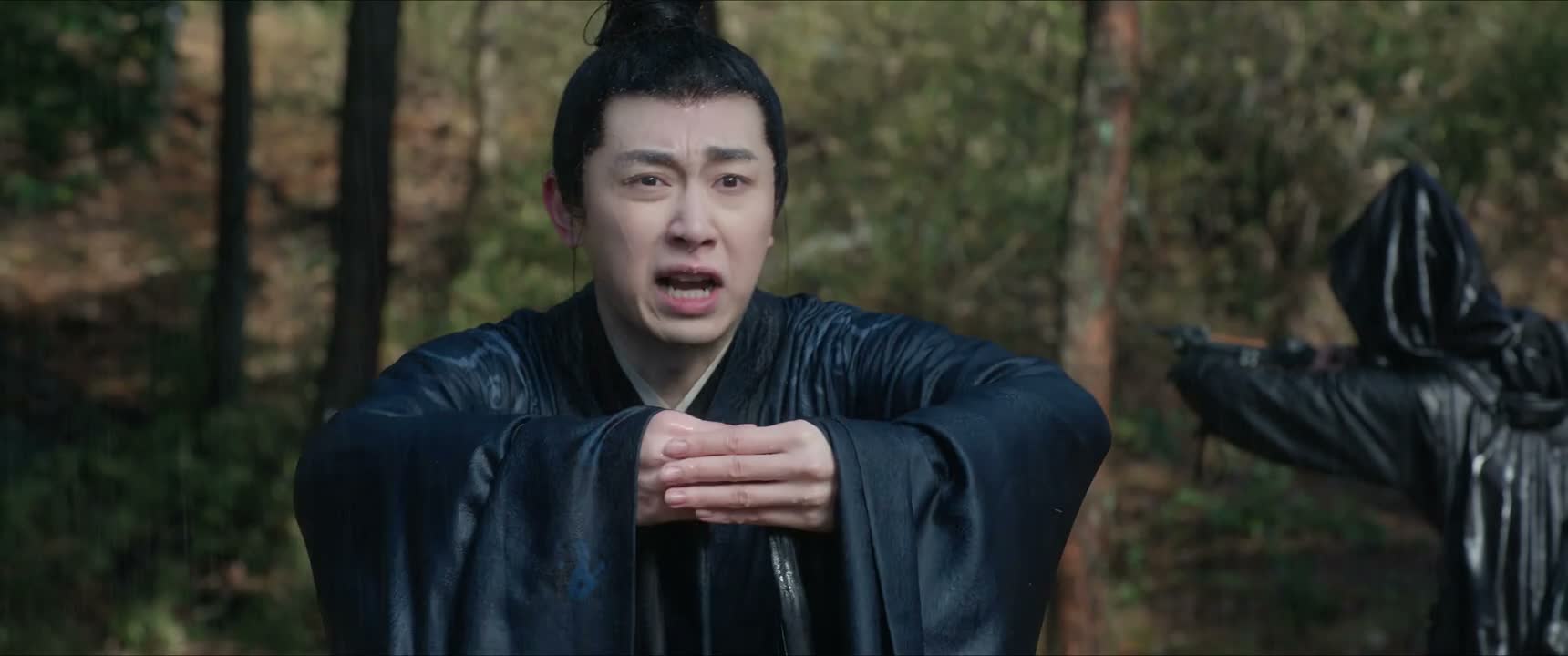 方才多谢娘娘搭救