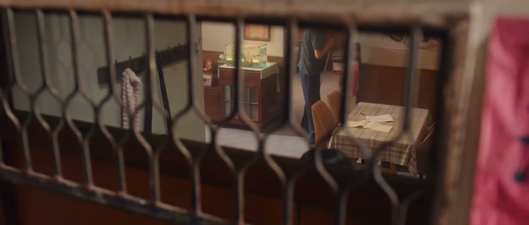 还担心你没带伞呢 下雨