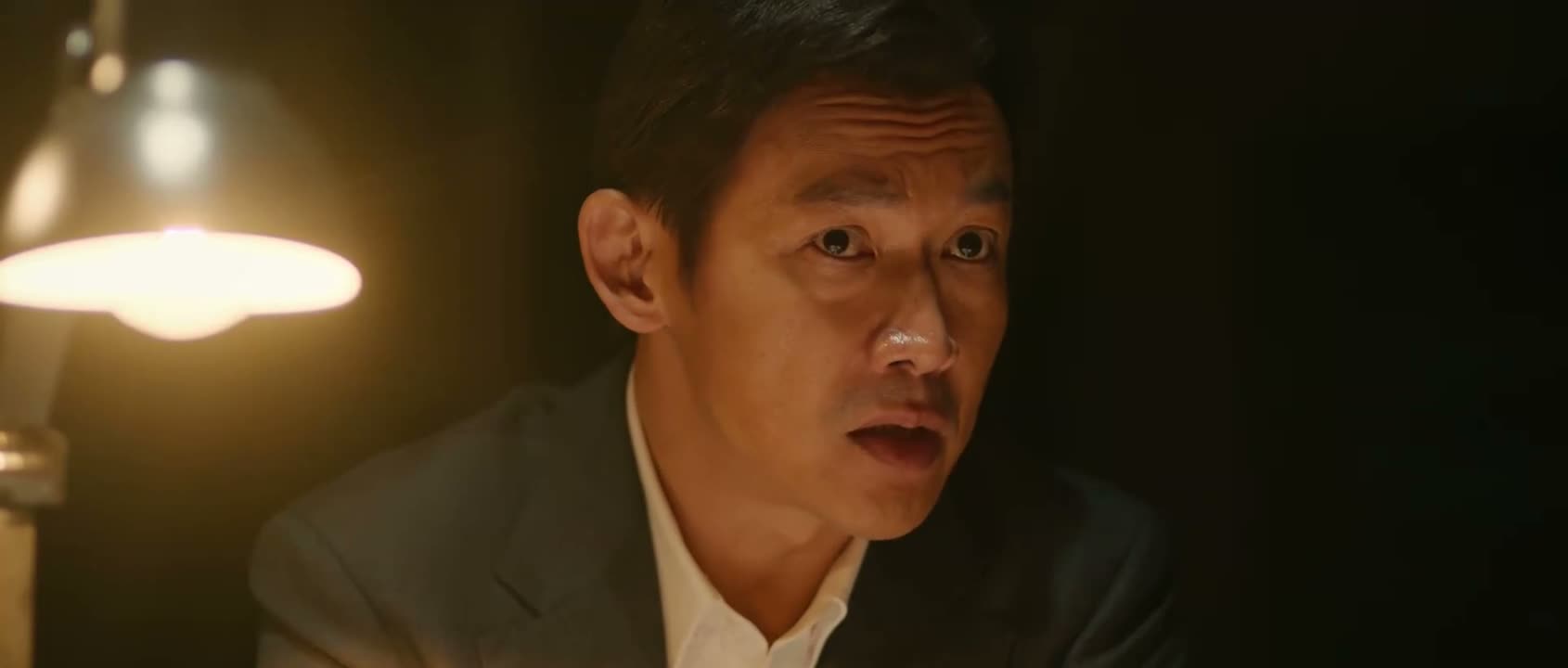 先把这两个人扔出来