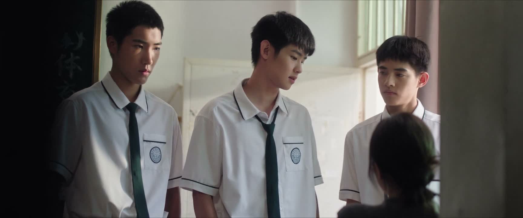 而且老师长得本身就像学生 我谢谢你啊