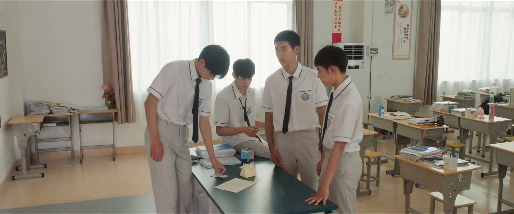 就简单说 有一个人给我们出了一个谜题