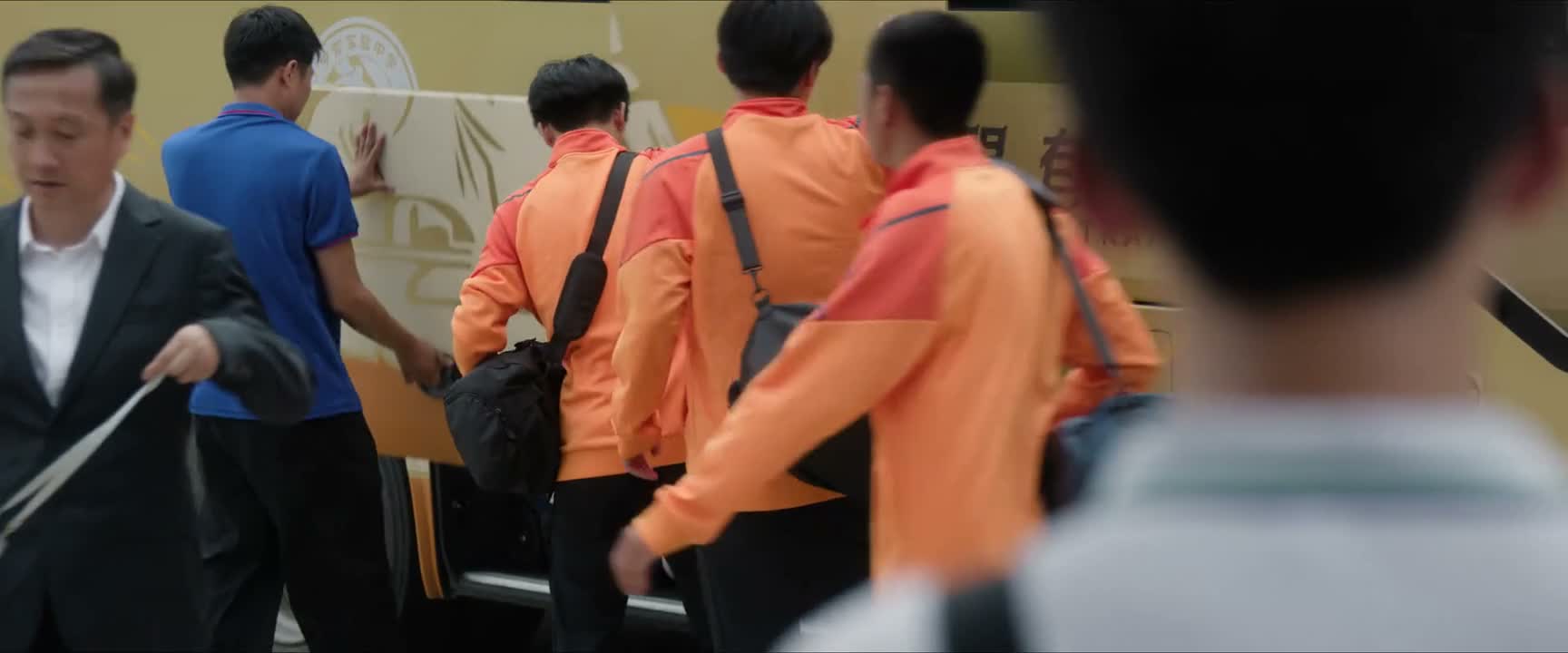 这车也太豪华了吧