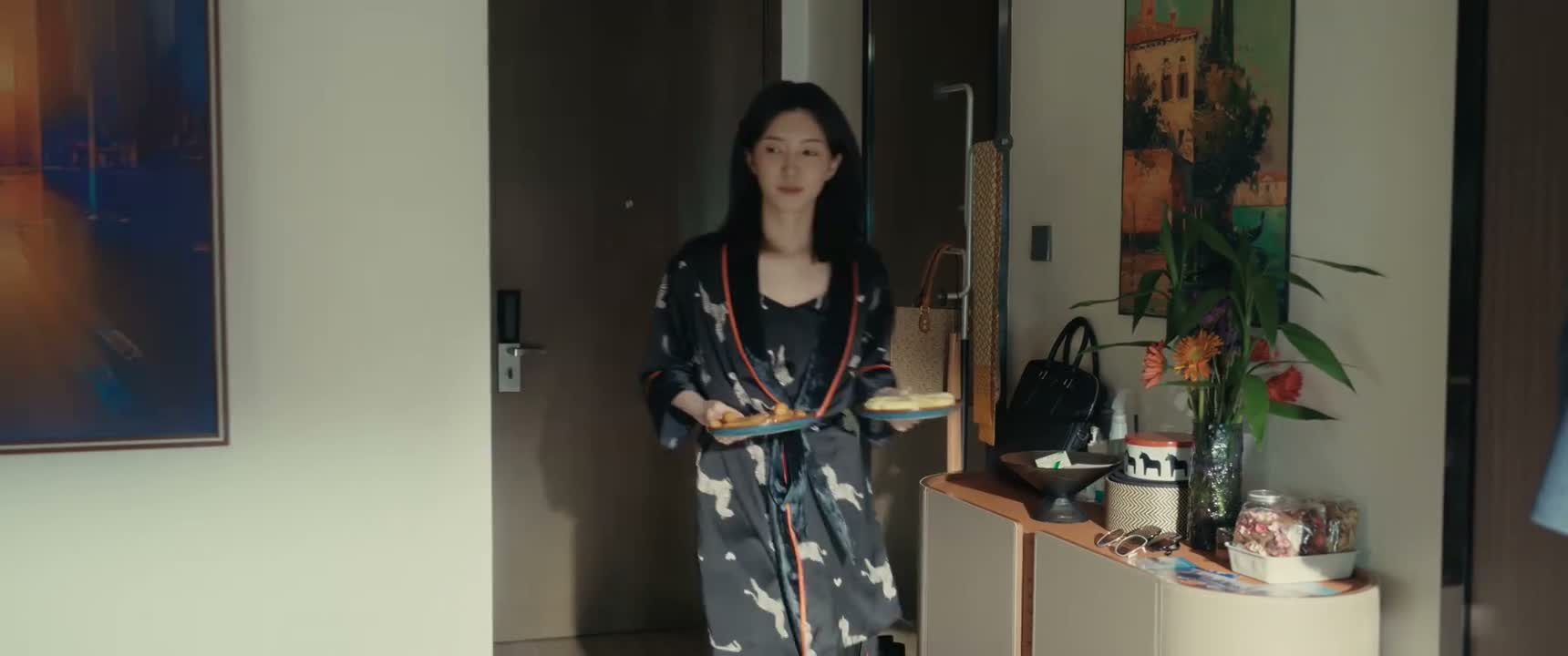 你有阵子没去看你爸妈了吧