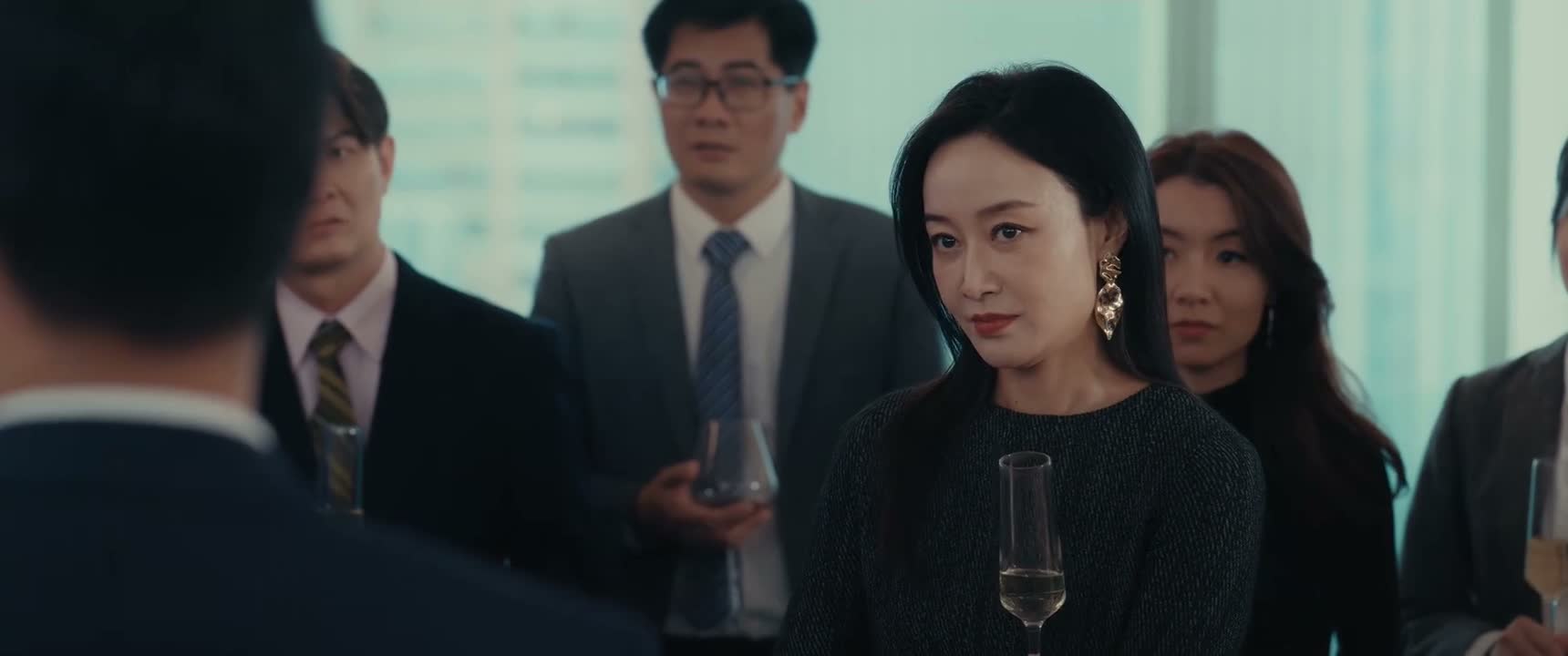 你这不是逼着我们 也给团队涨工资吗