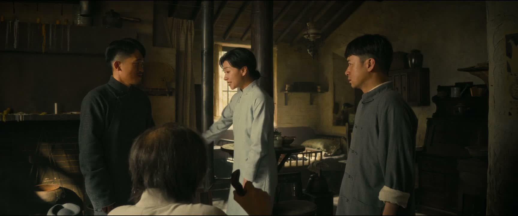 黄先生 您请坐 太太坐 太太坐
