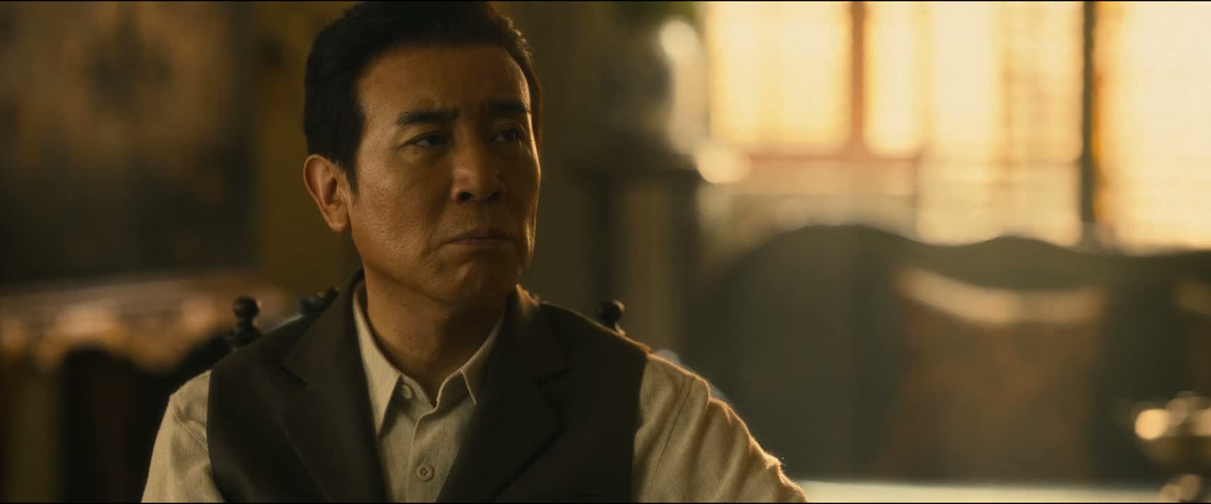 你反而跟日本人走得越来越近 还跟他们做生意