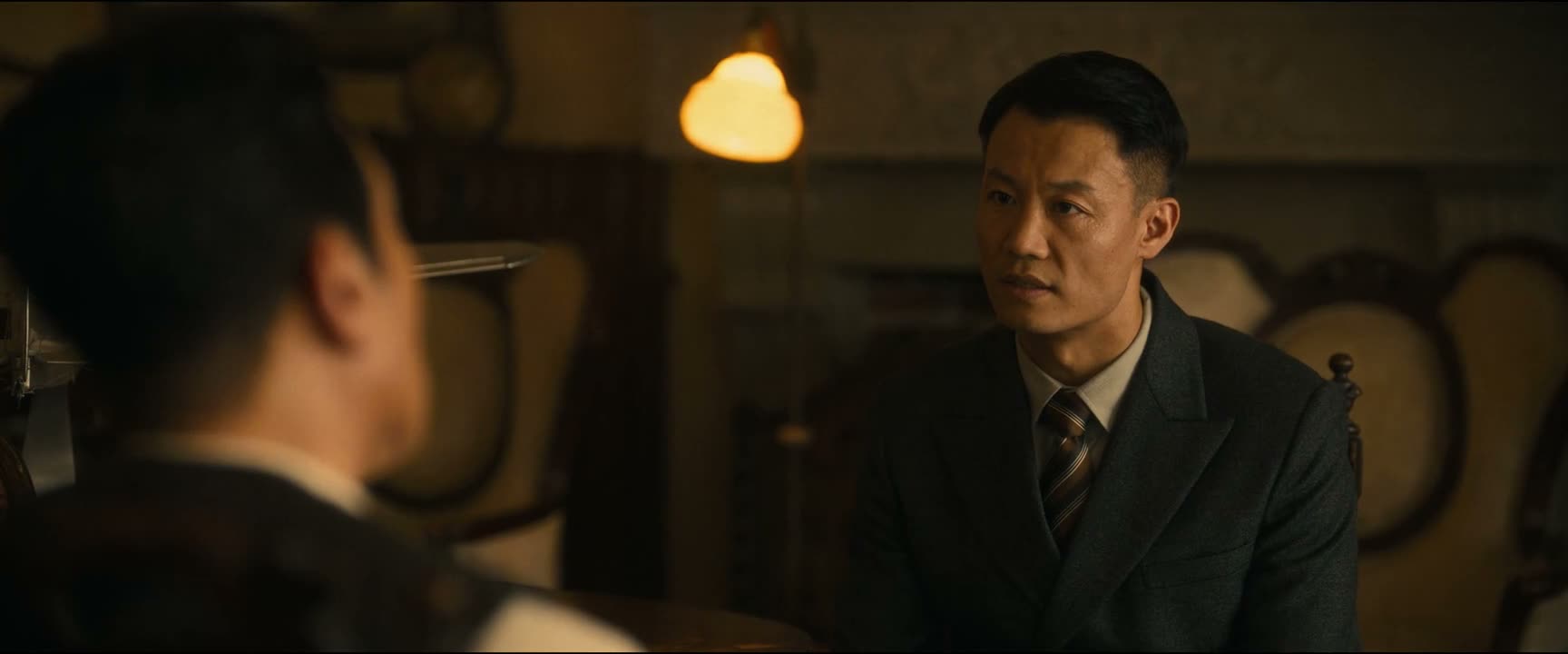 他是瑞士籍的犹太人 在上海捞金好多年了