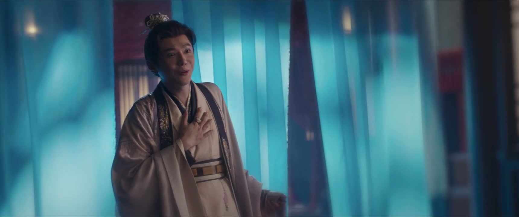 好一个曼妙佳人