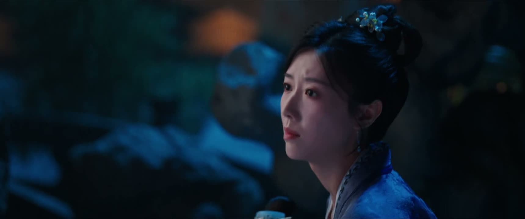 一个贱婢 一个贱种