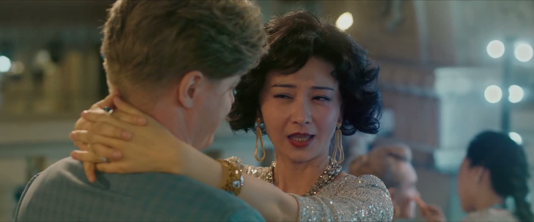 你在抱怨我花钱多