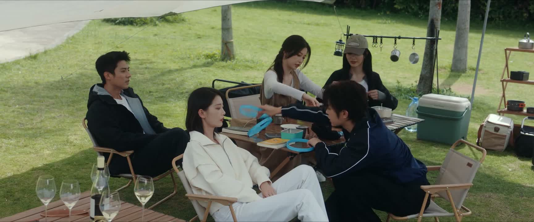我们三个一组 还耍赖