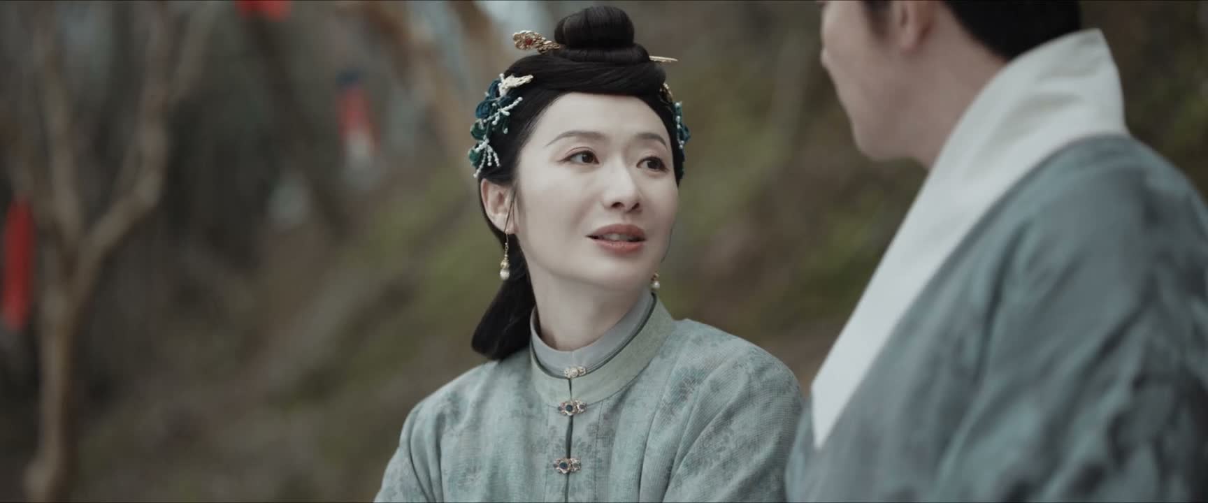 何必问得这般仔细呢