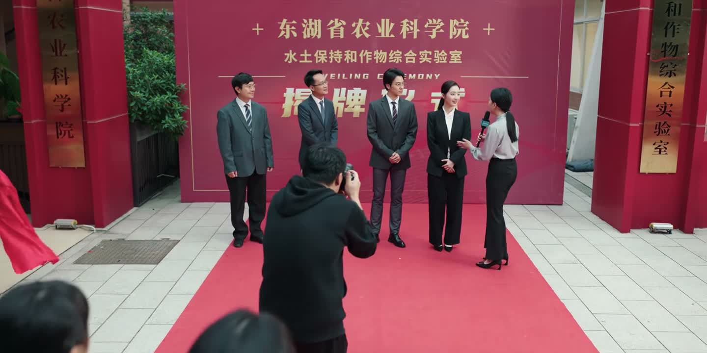 据说二位这次合作的实验室呢