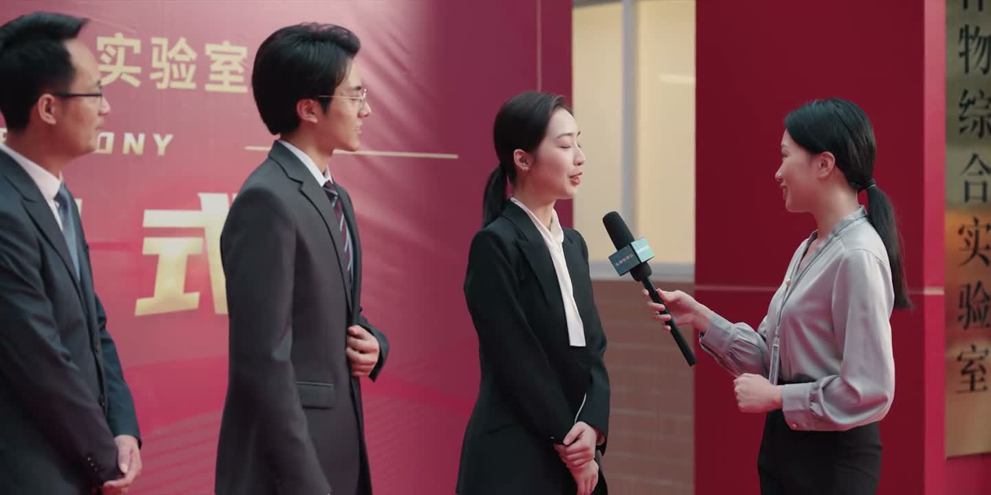 我们有很多并肩作战的故事