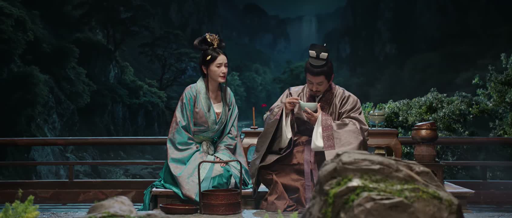 郁之德才兼备