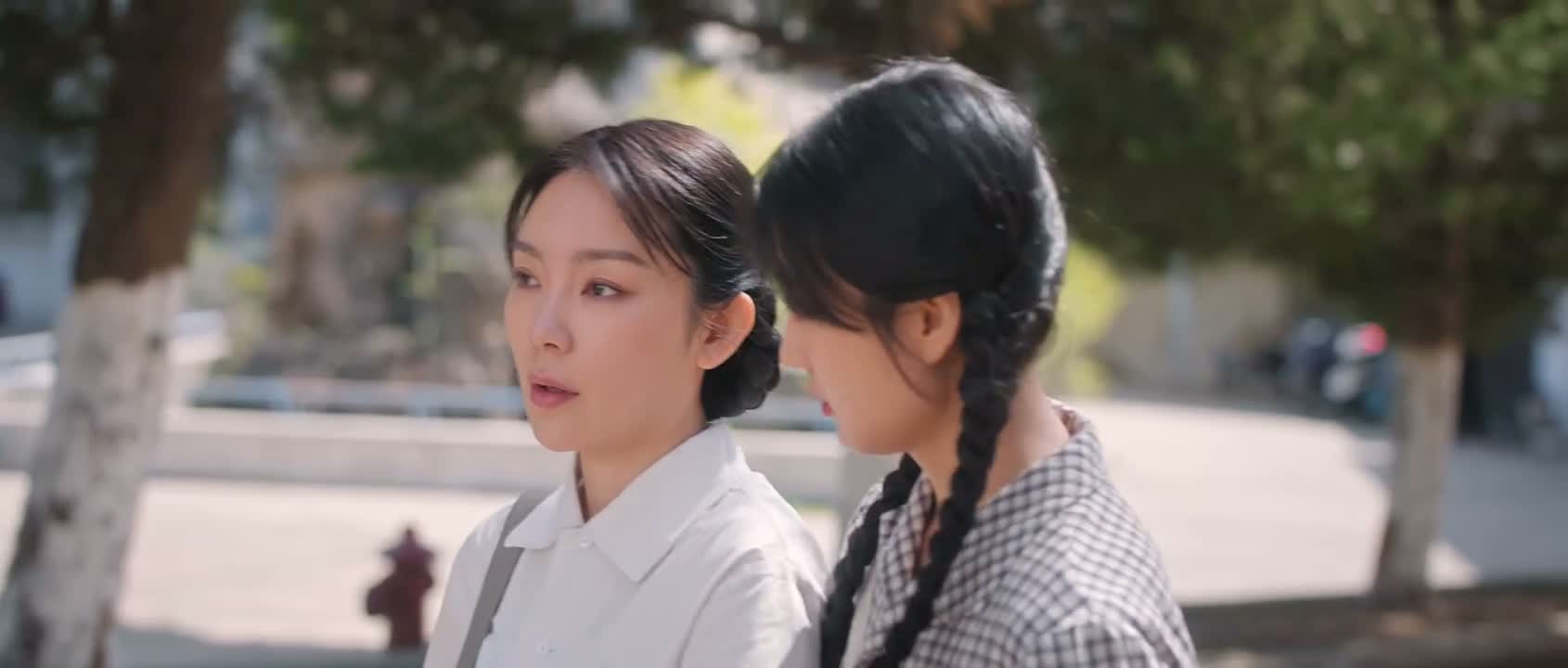 她家俩孩子 一个当了兵