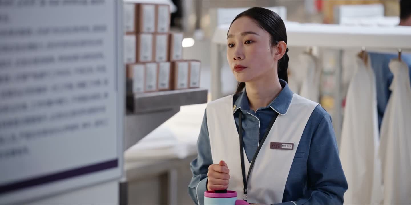 那我们怎么能跟她比呢