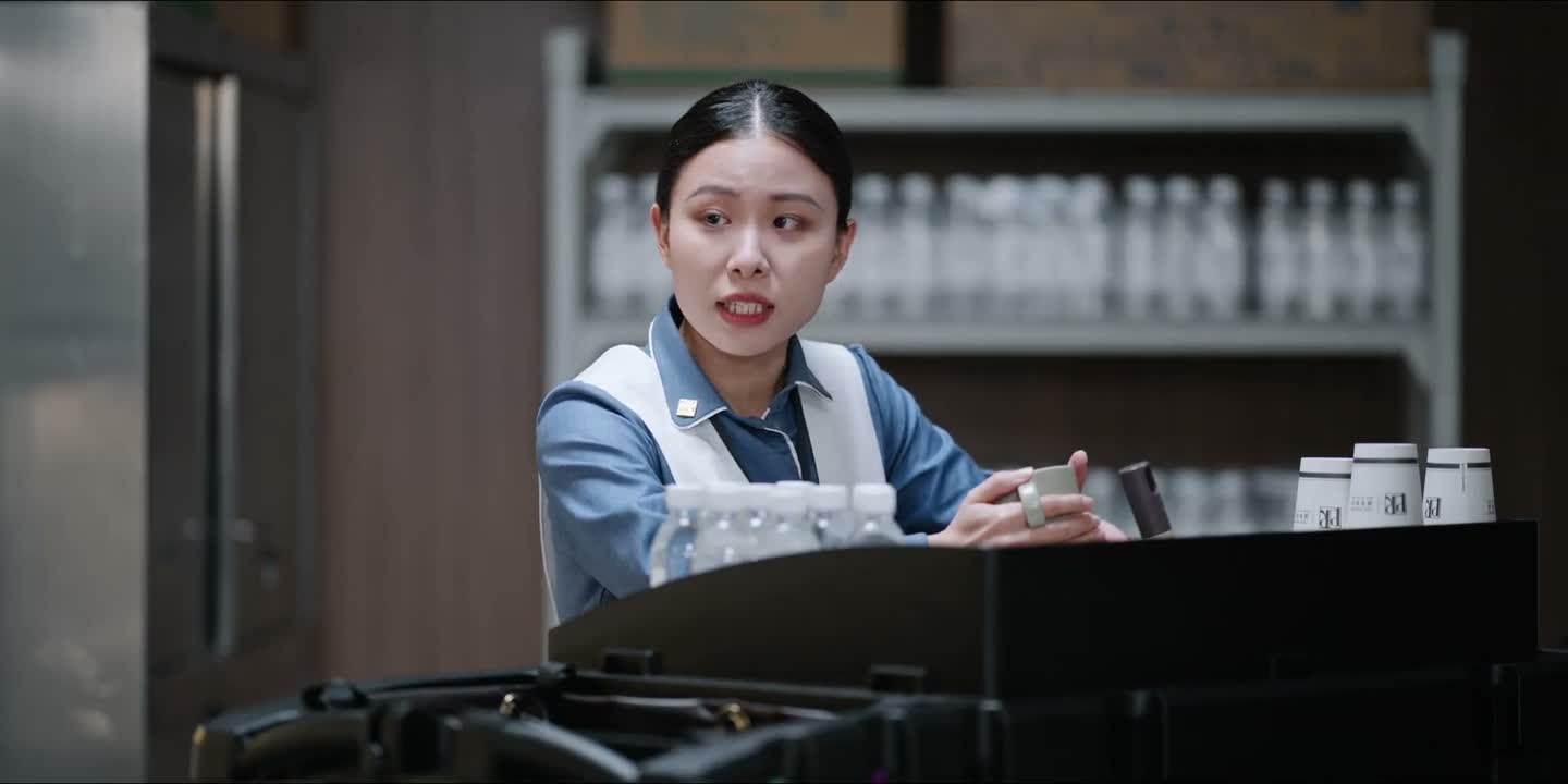 你就不怕她给你穿小鞋啊