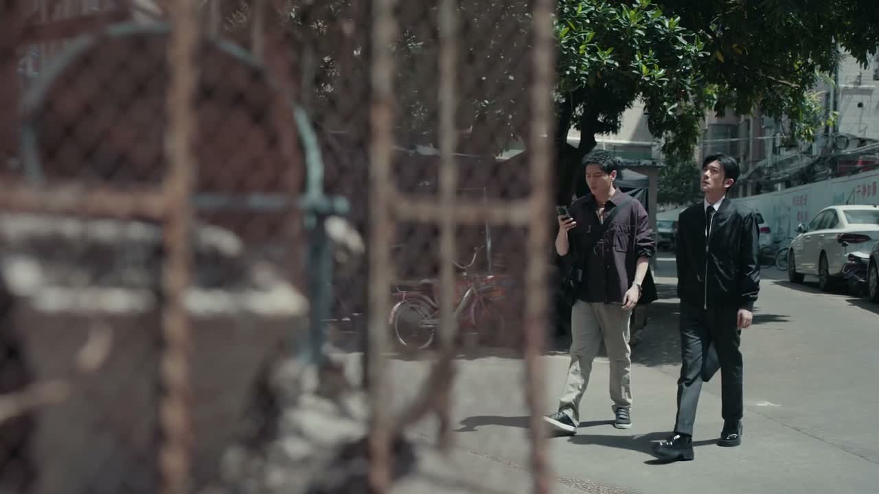 说是她表姐租的房子