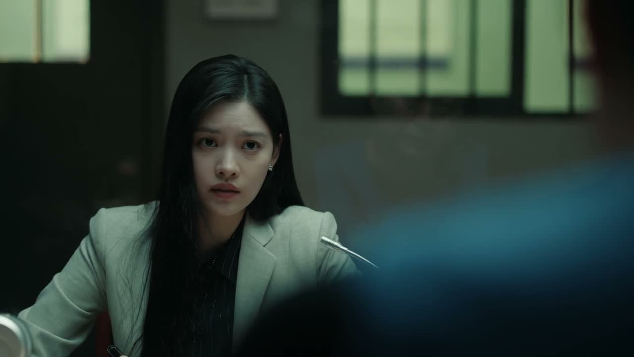 她跟你非亲非故