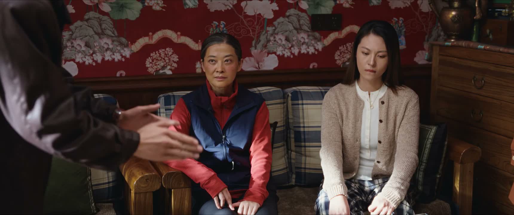 能不能先暂时地 停一停