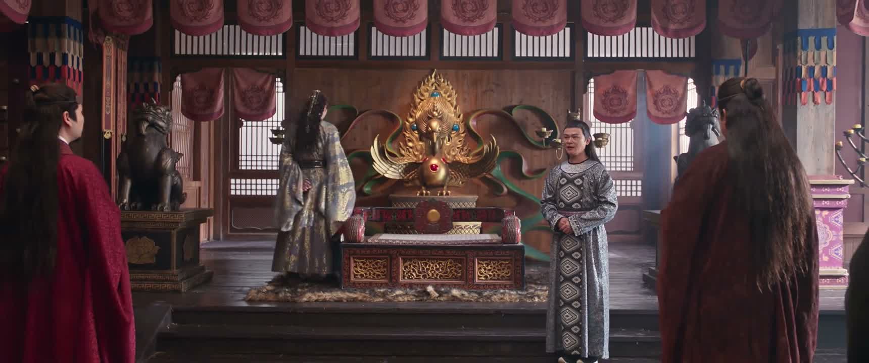 极力拉着二王子的手