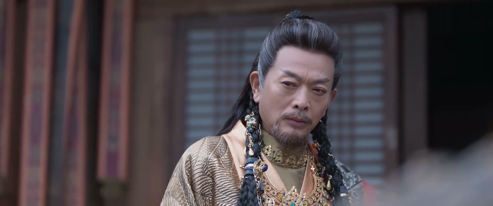 我兄长受孔雀连累身陷长安