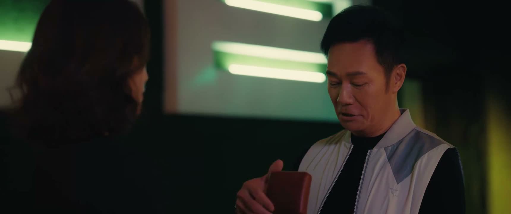 离贵重十万八千里