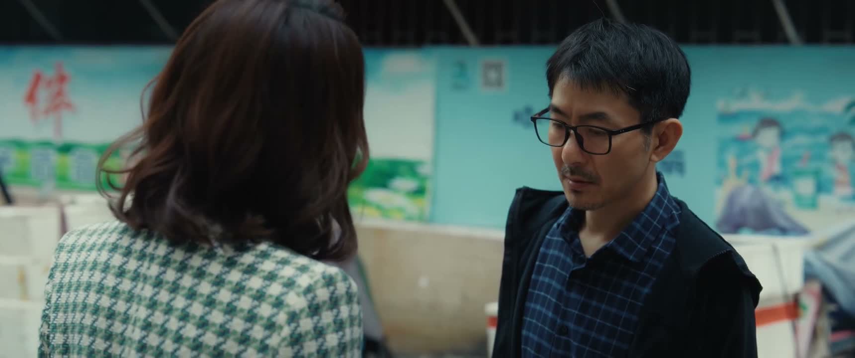 我还替你扛着一百多万的债 我还替你养女儿