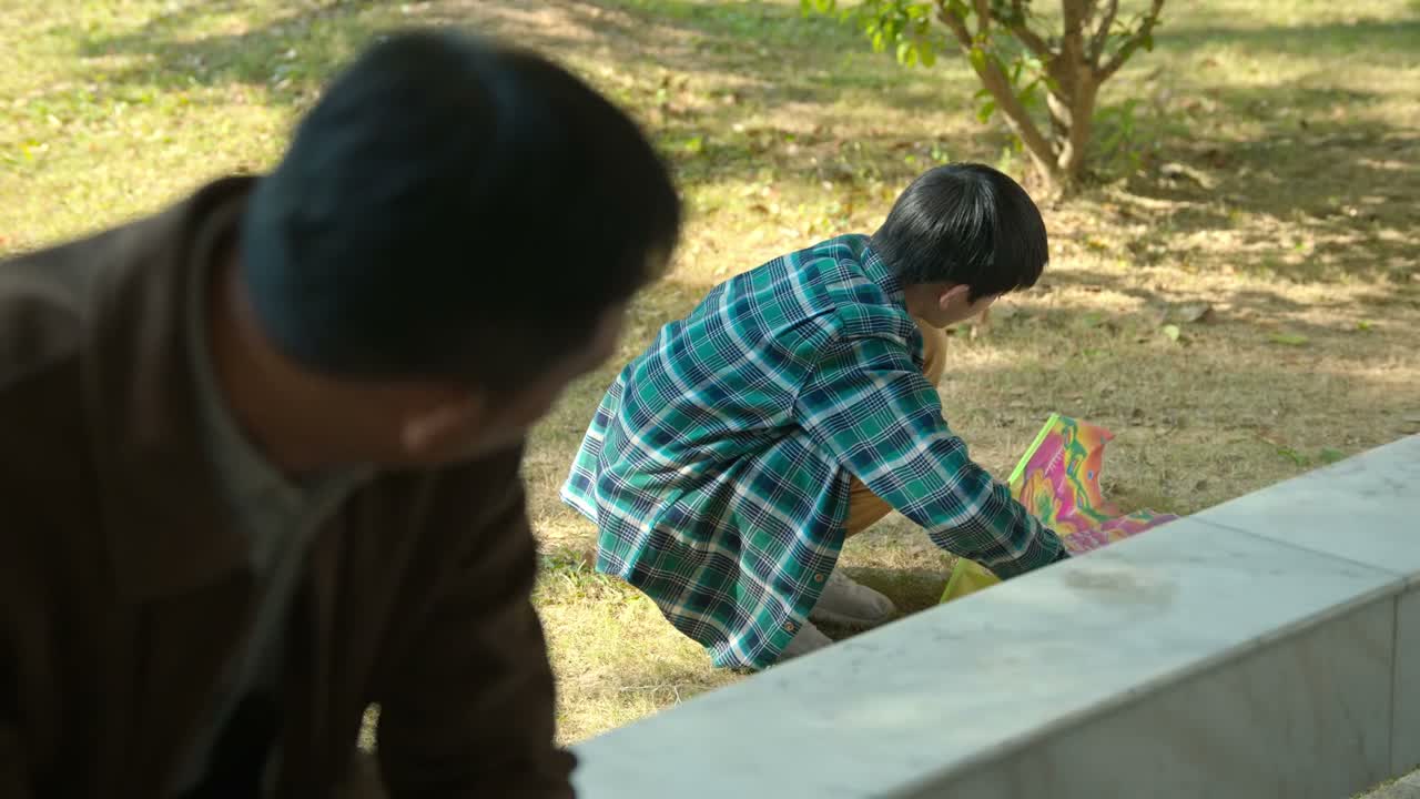 但你看上去像是哭了