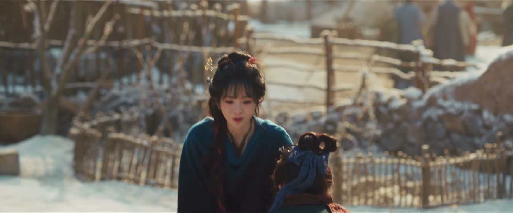 路上雪深 沾湿的吧