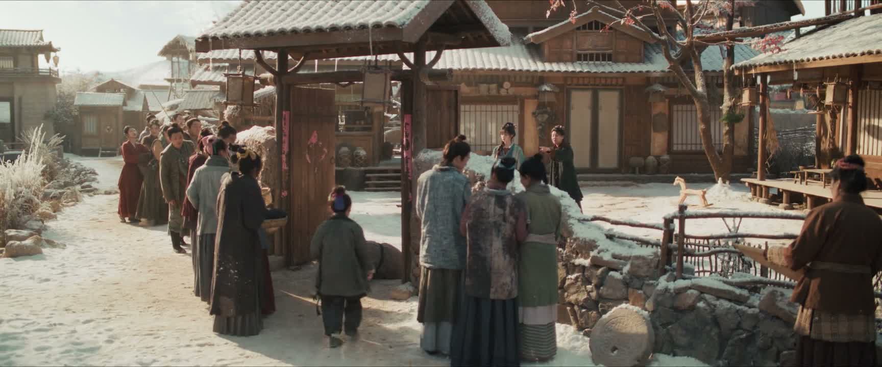 这老婆子自己摔的