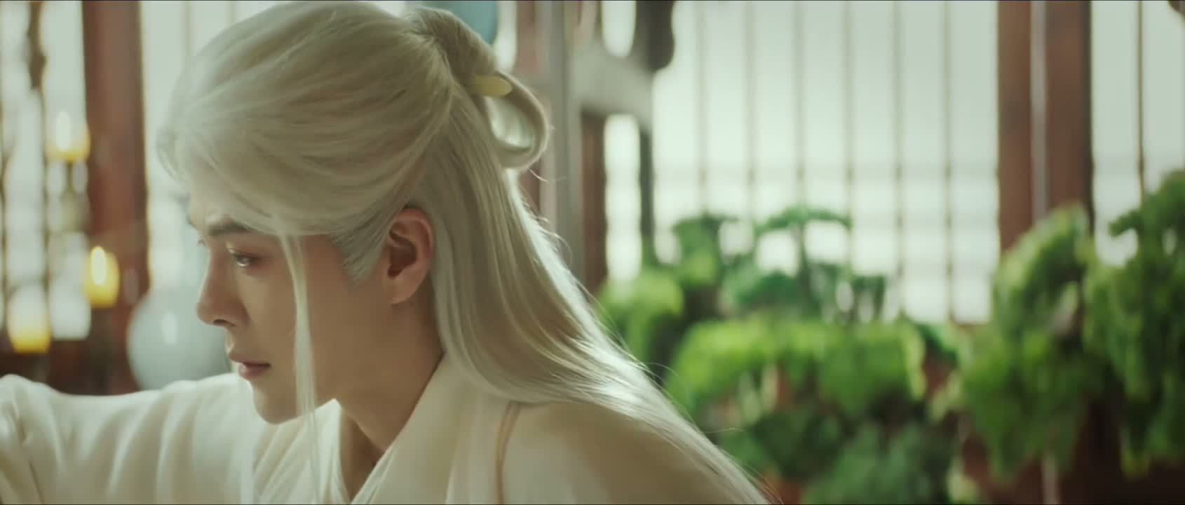 那顾盼儿本来就是外人
