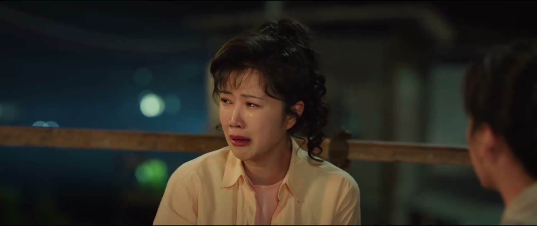 把人惹哭了