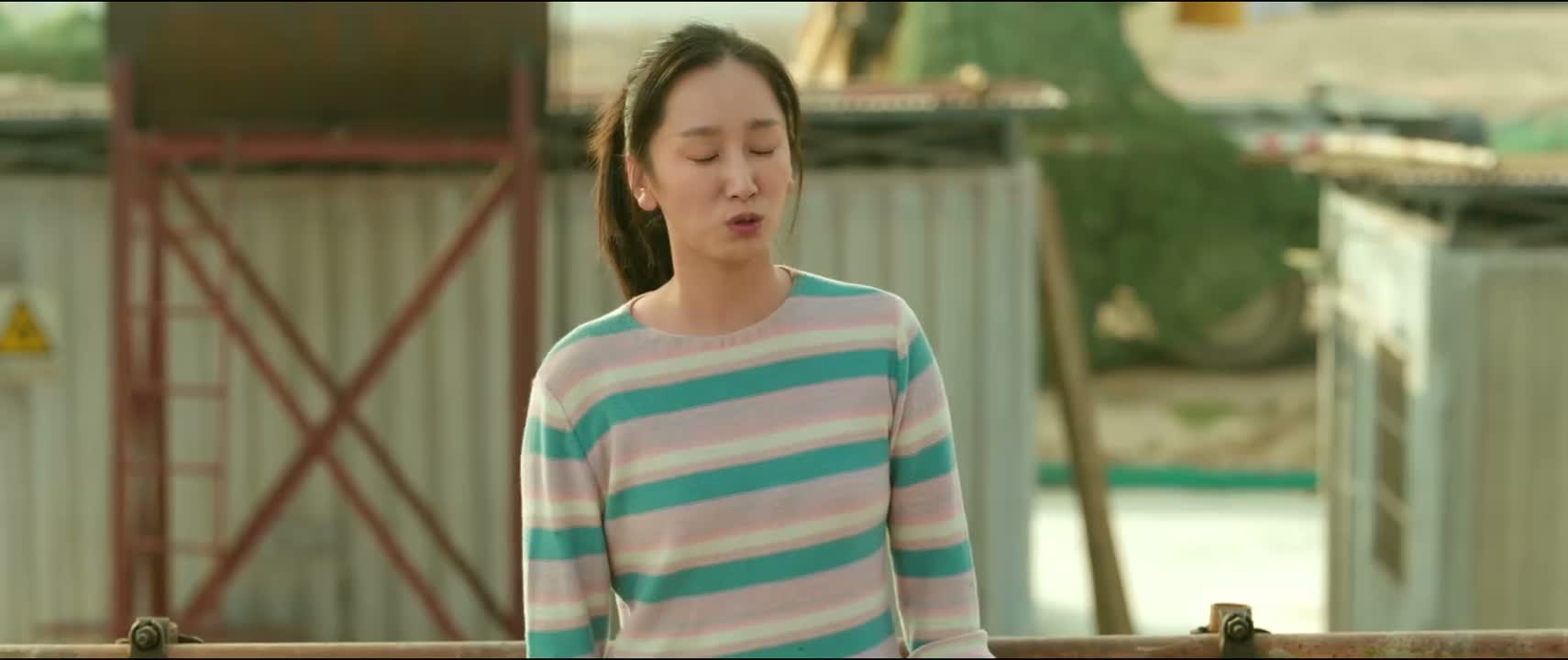 出门在外都不容易 干啥啊