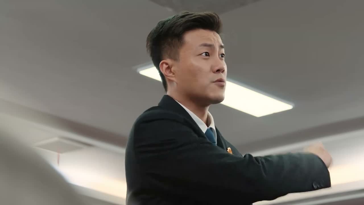 她早就把他顶大街上去了