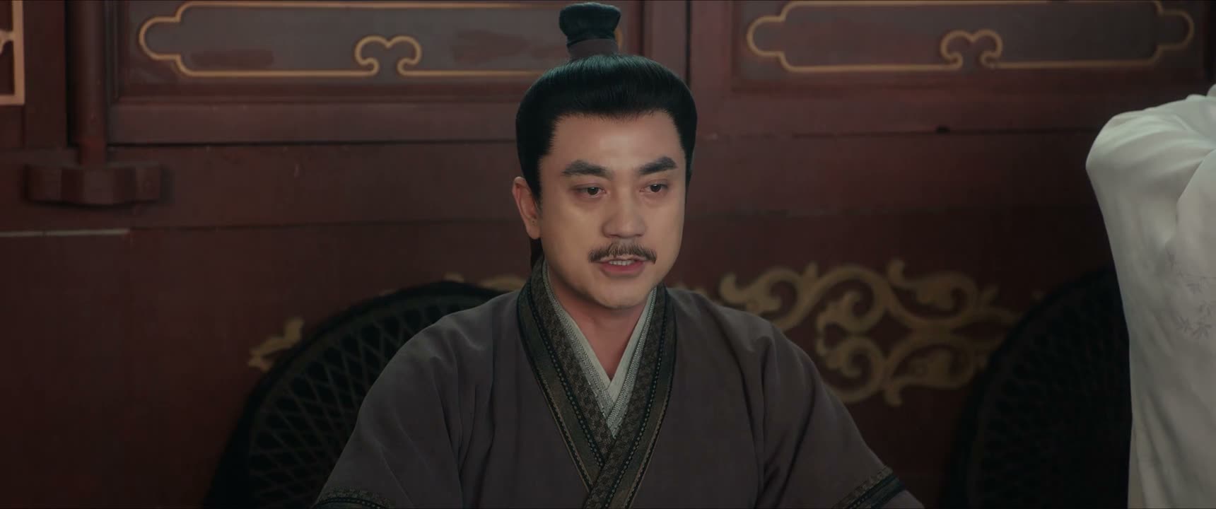 想让我跪这昏君