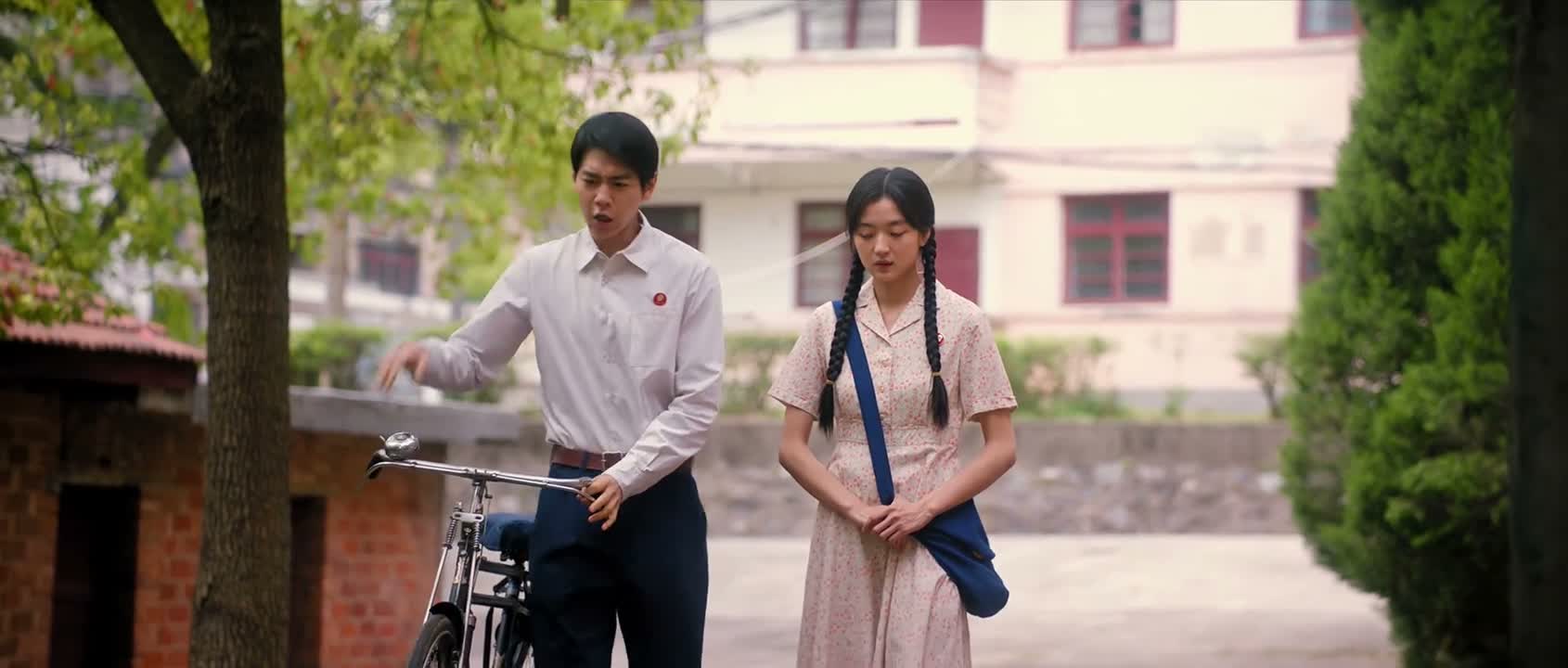 那场面 特别热闹