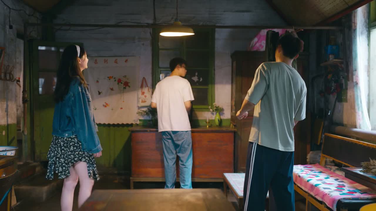 你咋不说我也回来了呢