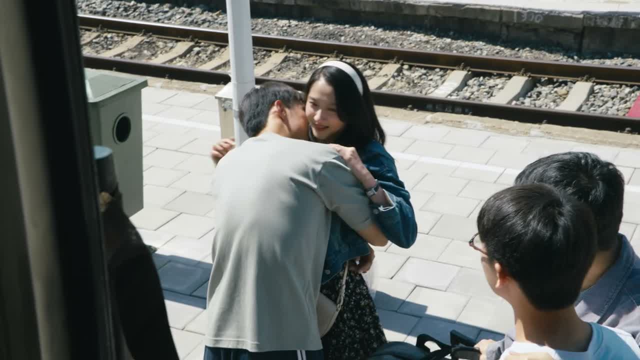 行了 光天化日之下的