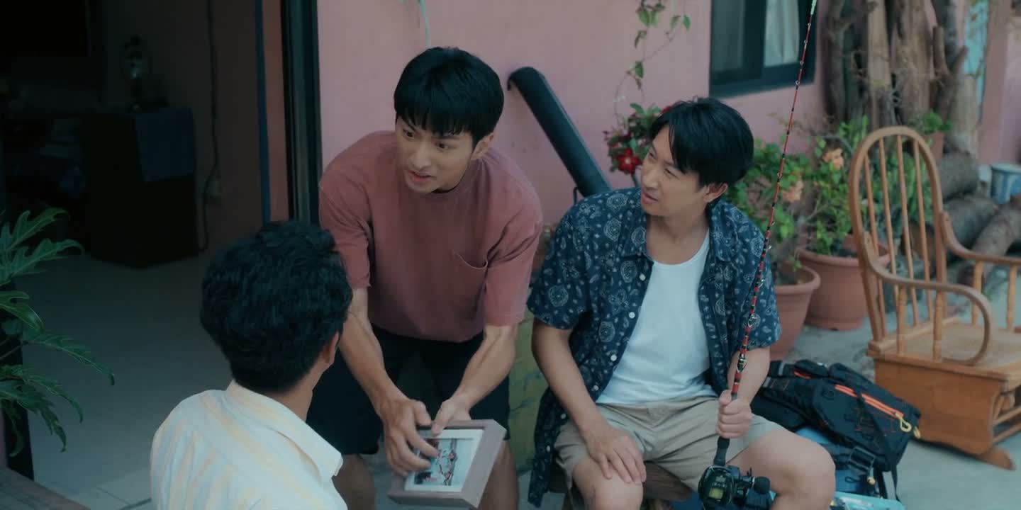 你老婆跟你儿子的照片呢