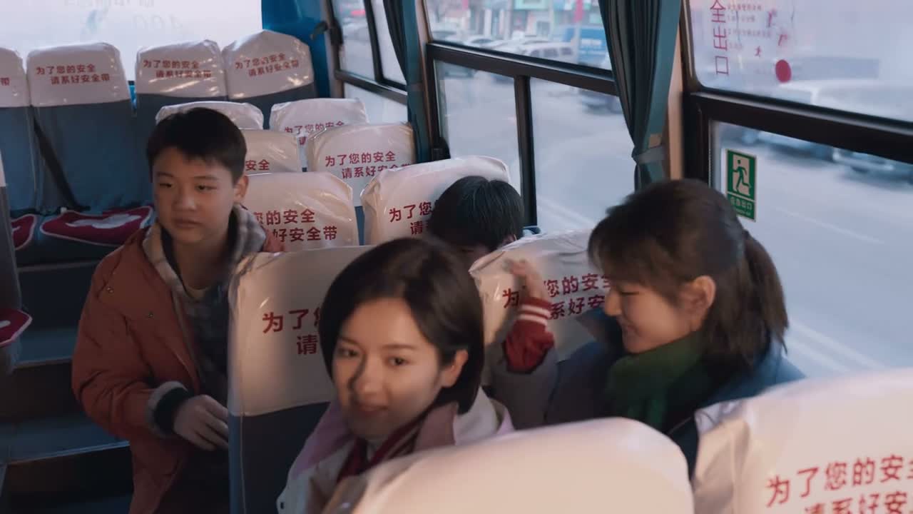 别闹了 坐好 注意安全
