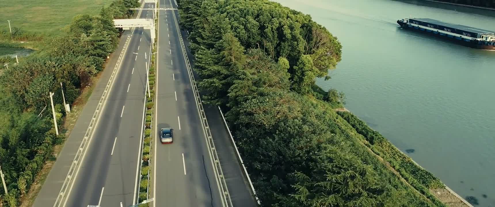 您这个月的退休工资取了没有啊