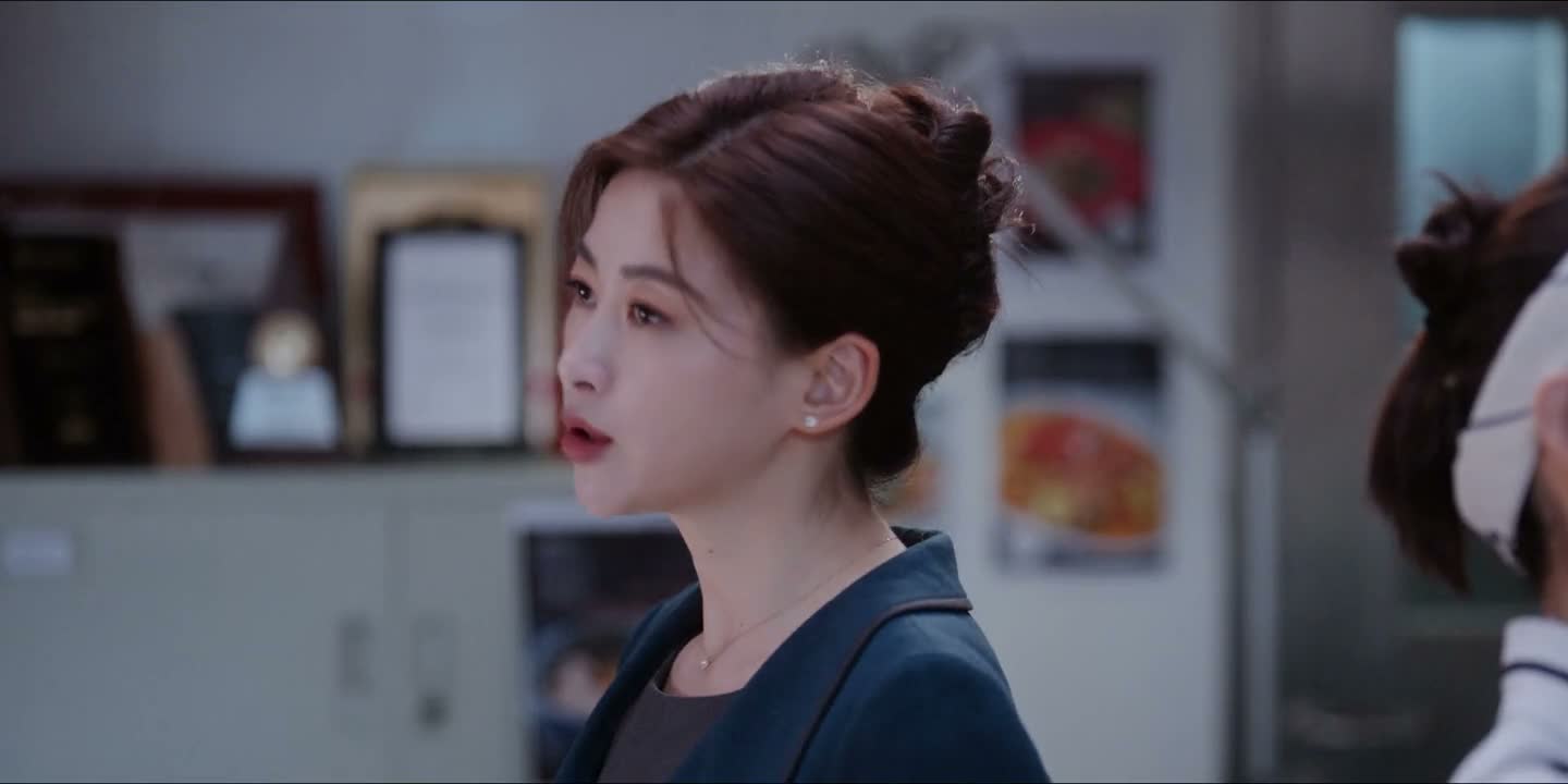 如果她不能接受的话就立刻走人