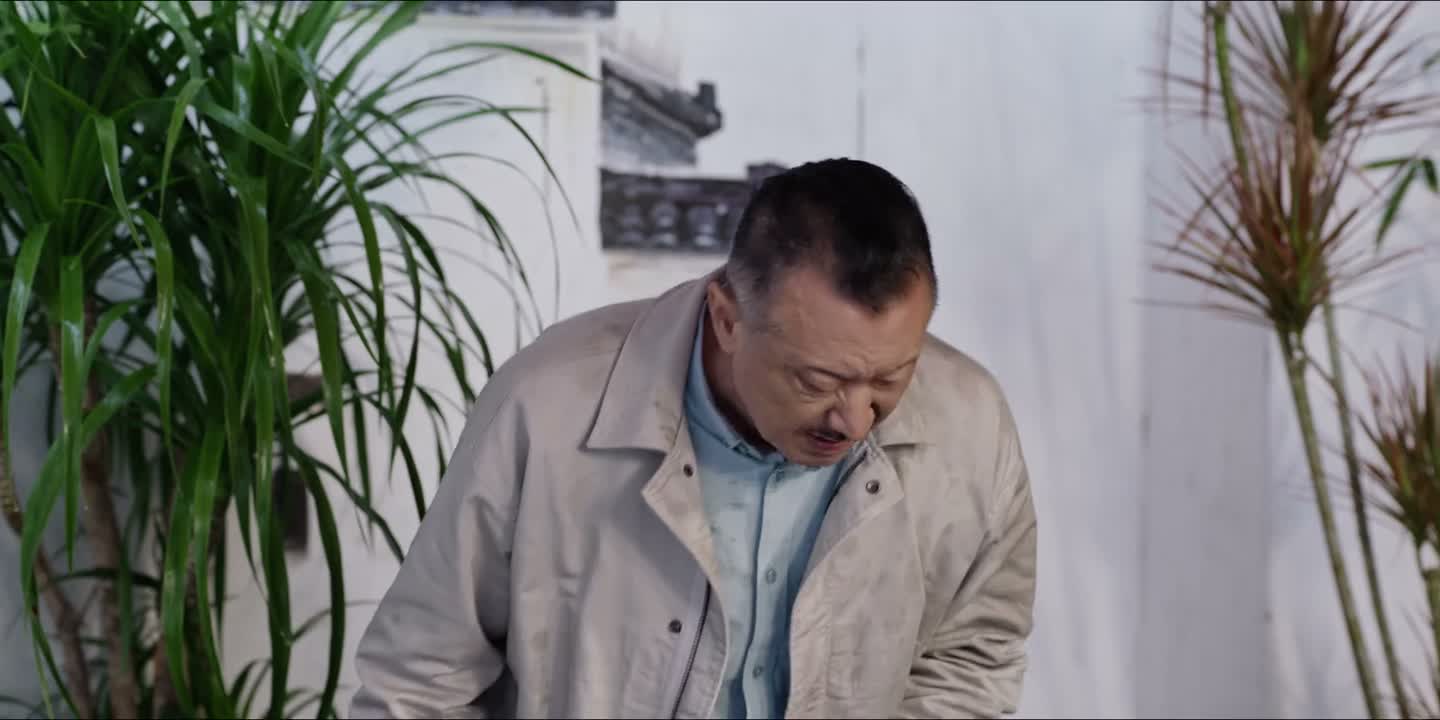 也不掂量掂量自己几斤几两啊